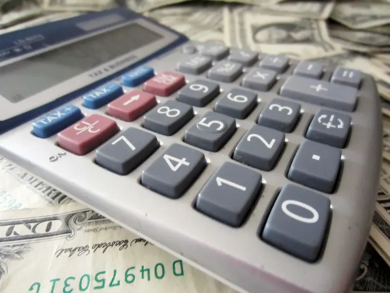 How Much Do Movers Make? Real Numbers by Role, State, and Season